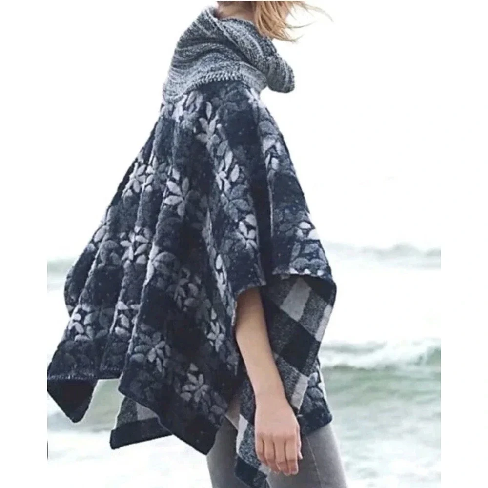 Anthropologie Wintertide Reversible Warm Wool Blend‎ Poncho One Size